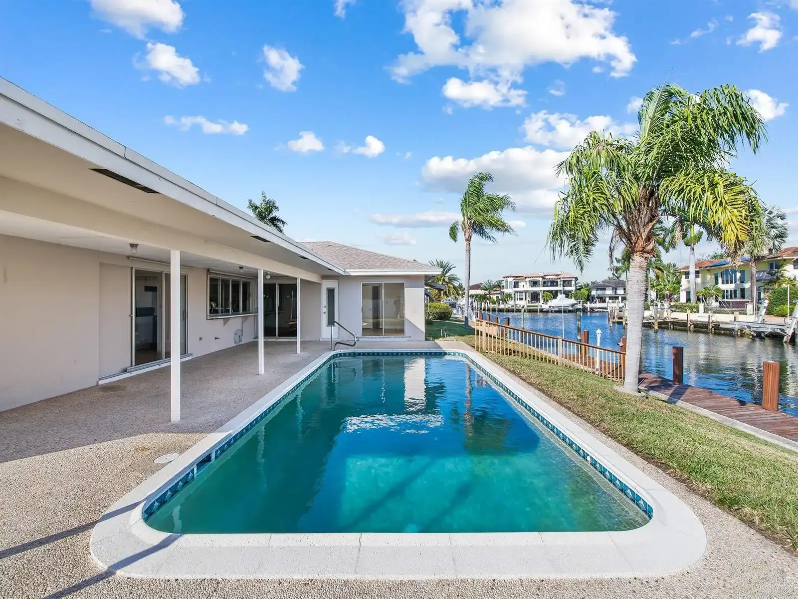 4110 NE 24TH Avenue, Lighthouse Point FL 33064