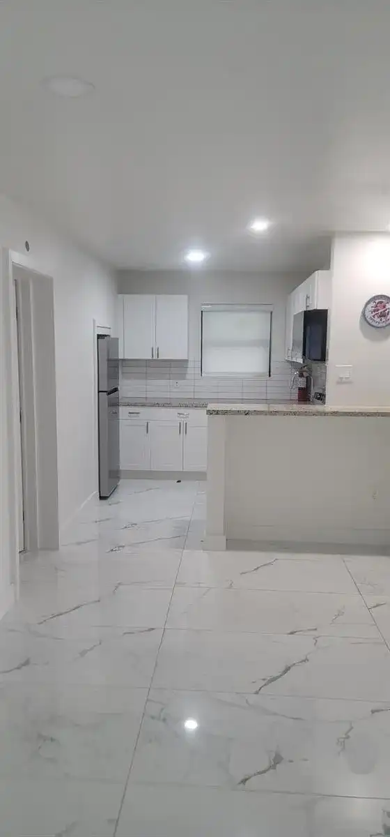 26 NE 3rd Street, Dania Beach FL 33004