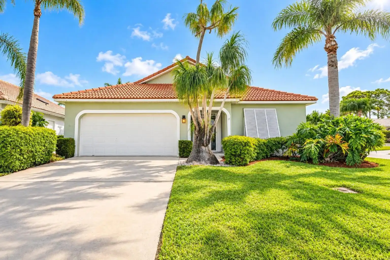 6193 SE WINDSONG Lane, Stuart FL 34997