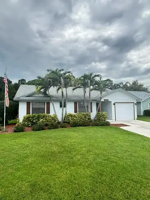 6702 SE Raintree Avenue, Stuart FL 34997