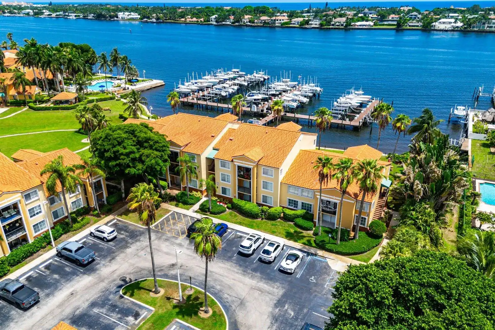 167 YACHT CLUB Way # 205, Hypoluxo FL 33462