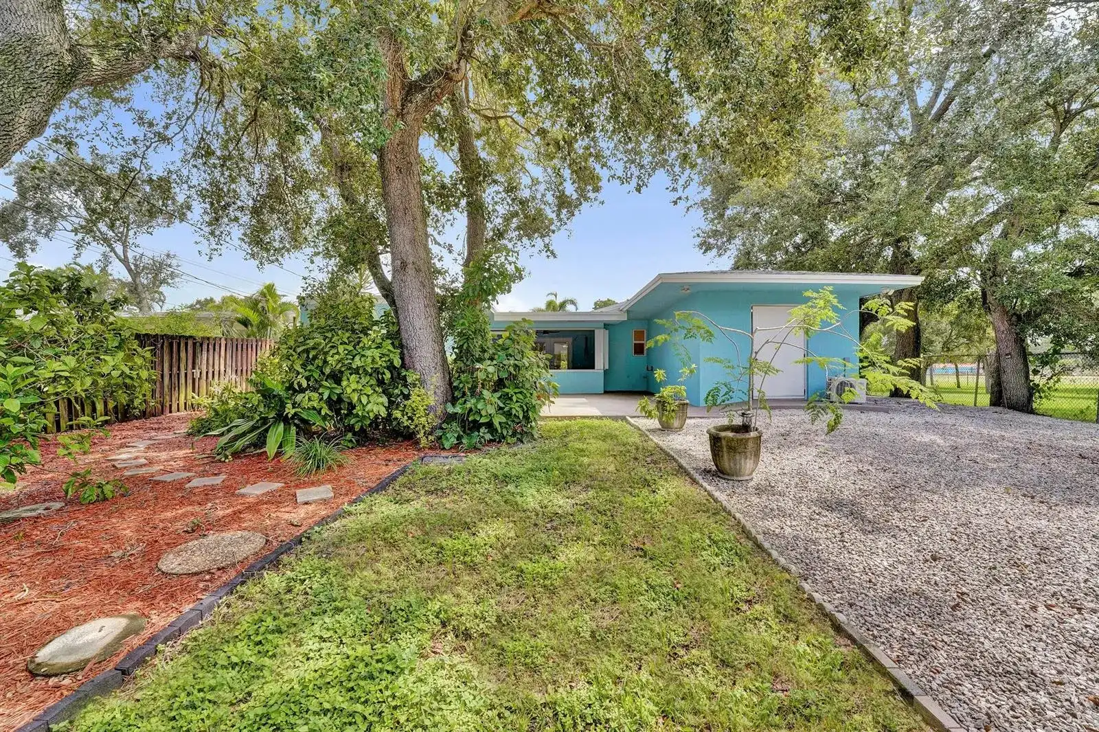 5081 SW 29TH Way, Dania Beach FL 33312