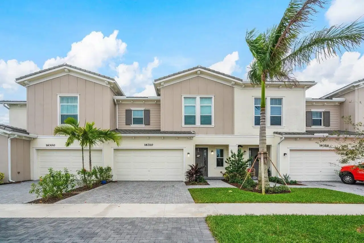 16310 OAKVIEW Drive, Westlake FL 33470
