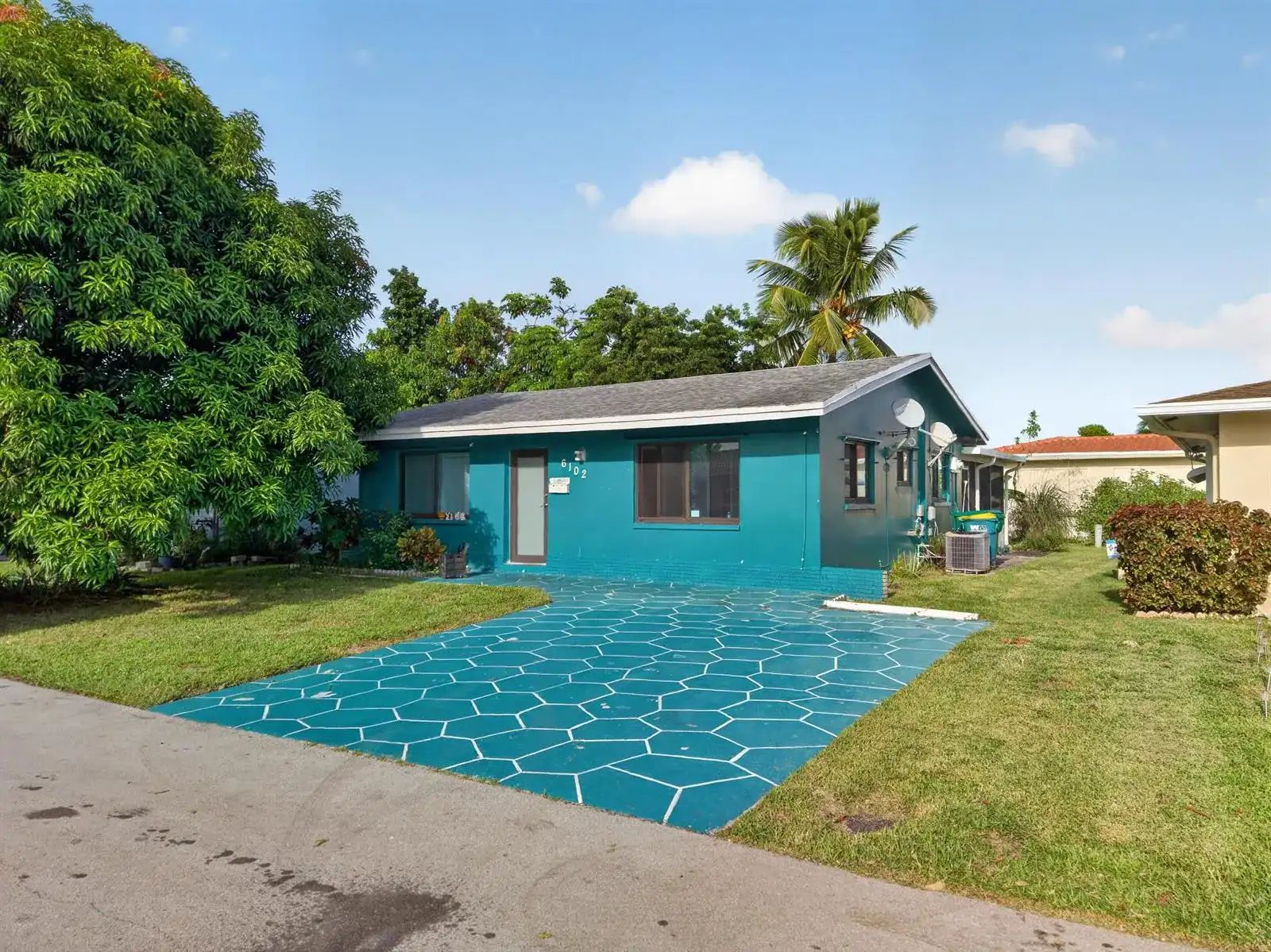 6102 NW 69th Avenue, Tamarac FL 33321