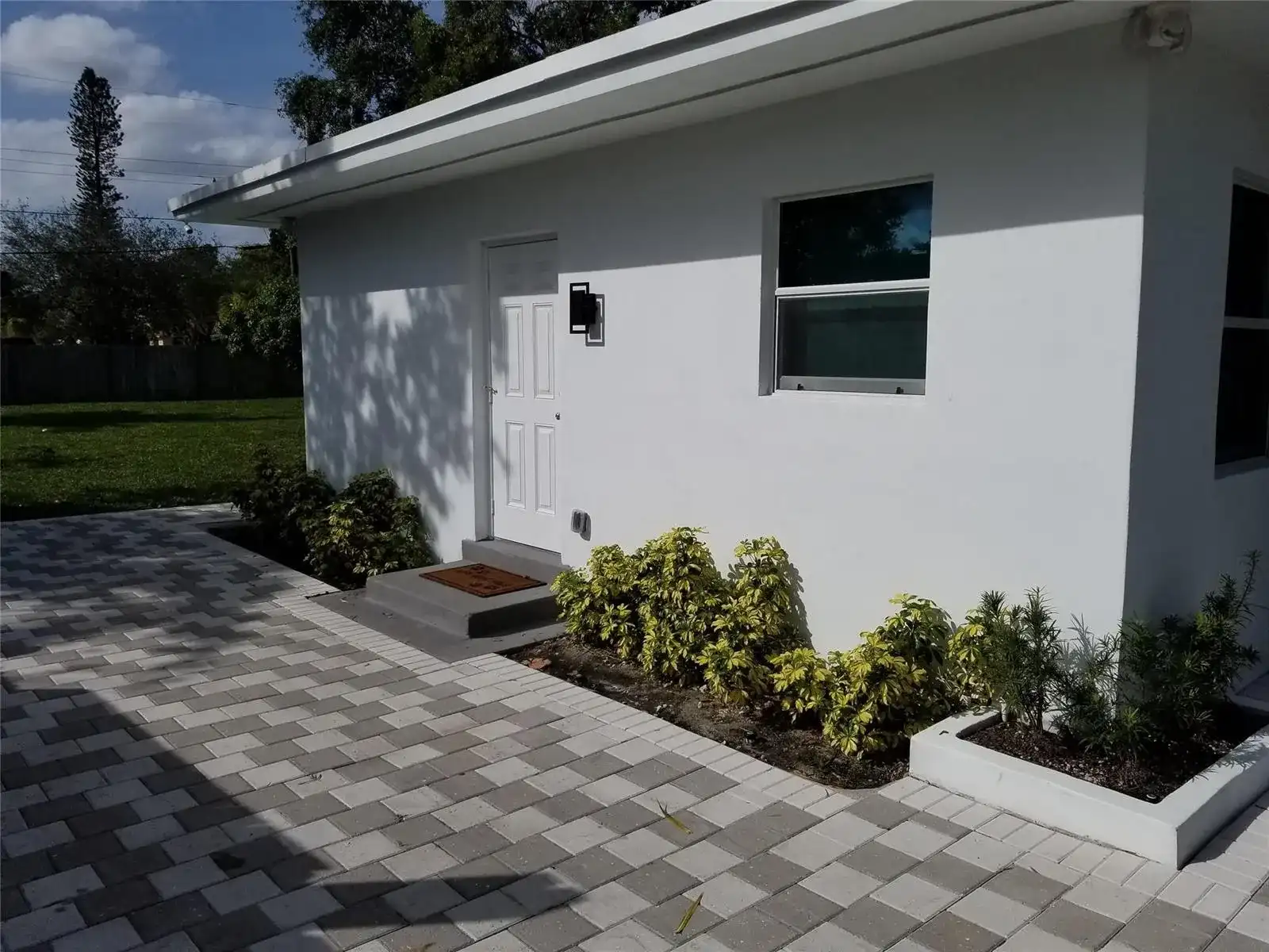 4217 SW 61st Avenue, Davie FL 33314