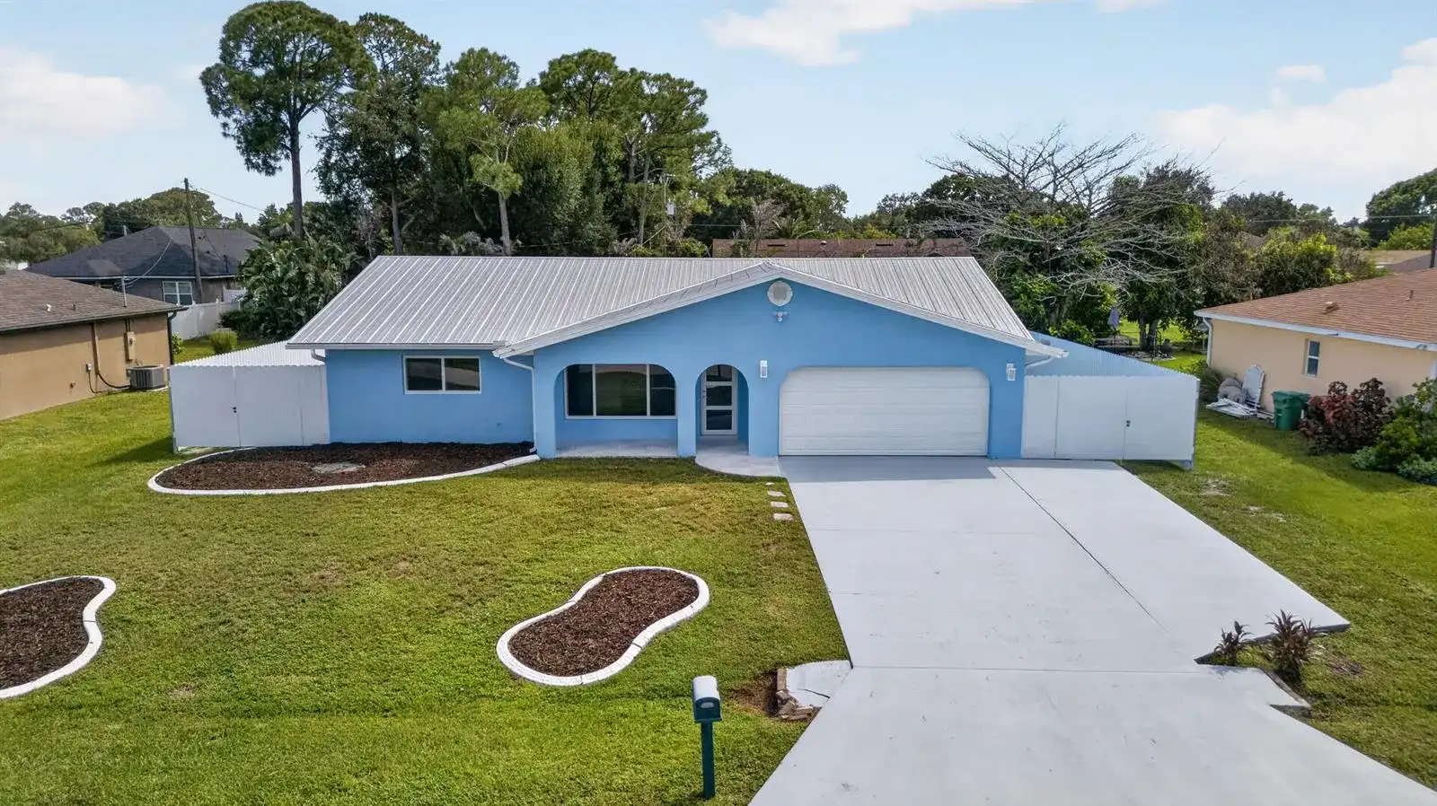 242 SE Duxbury Avenue, Port St. Lucie FL 34983