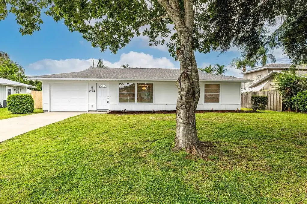 1435 30TH Avenue, Vero Beach FL 32960