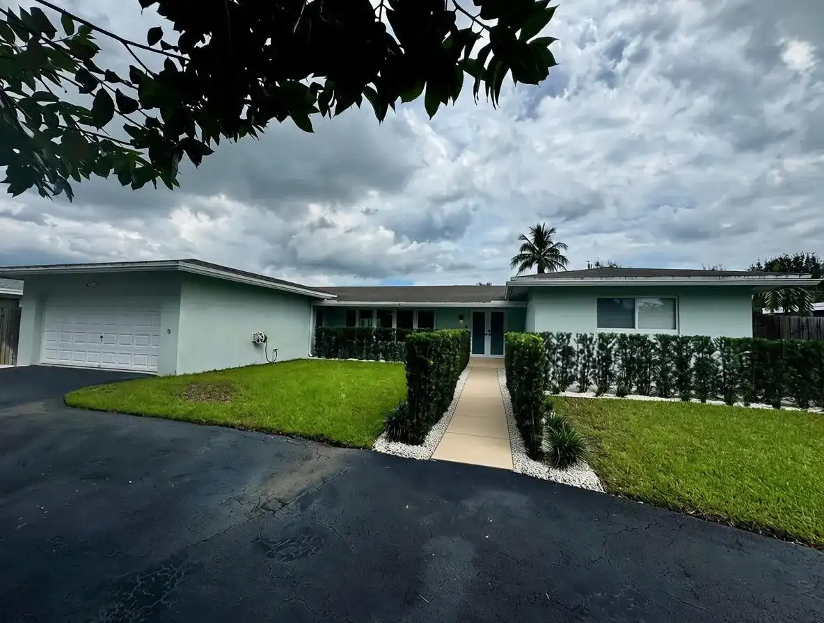 410 SW 55TH Terrace, Plantation FL 33317