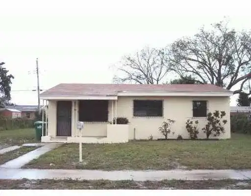 2821 NW 171st Street, Miami Gardens FL 33056