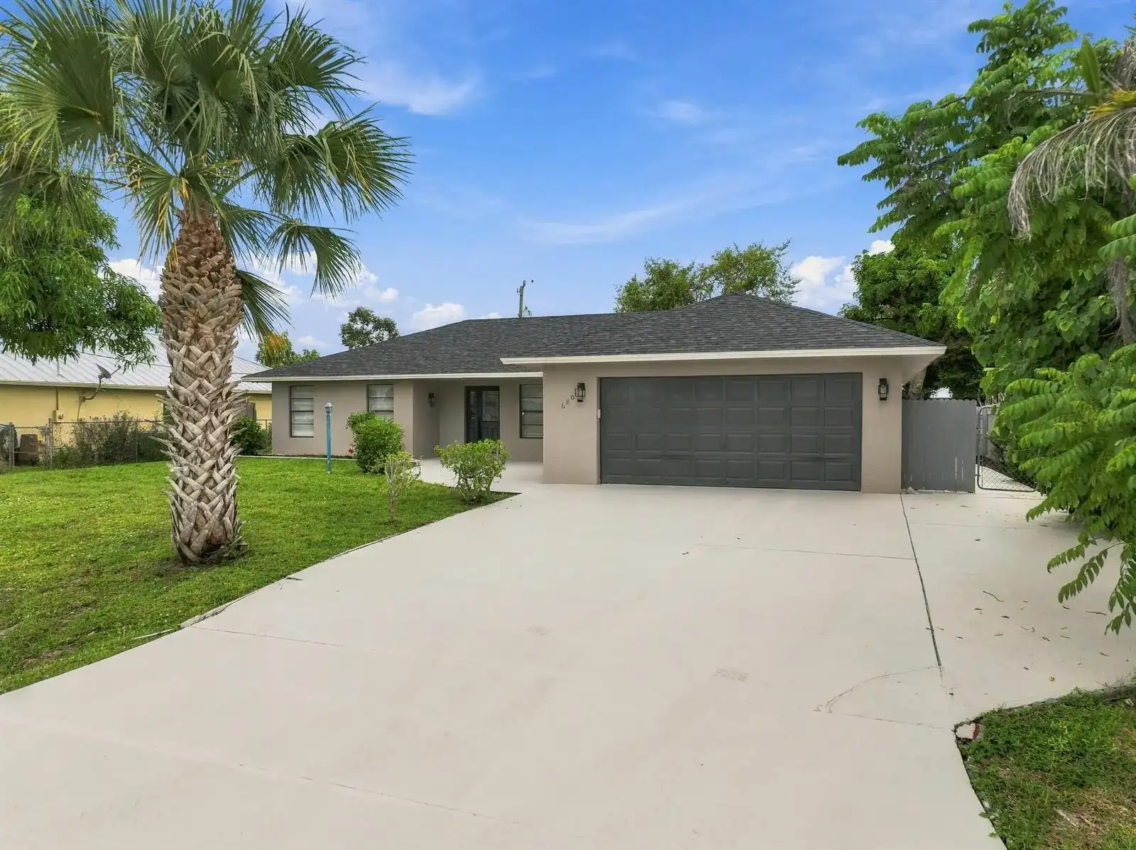 680 SW COLLEEN Avenue, Port St. Lucie FL 34983