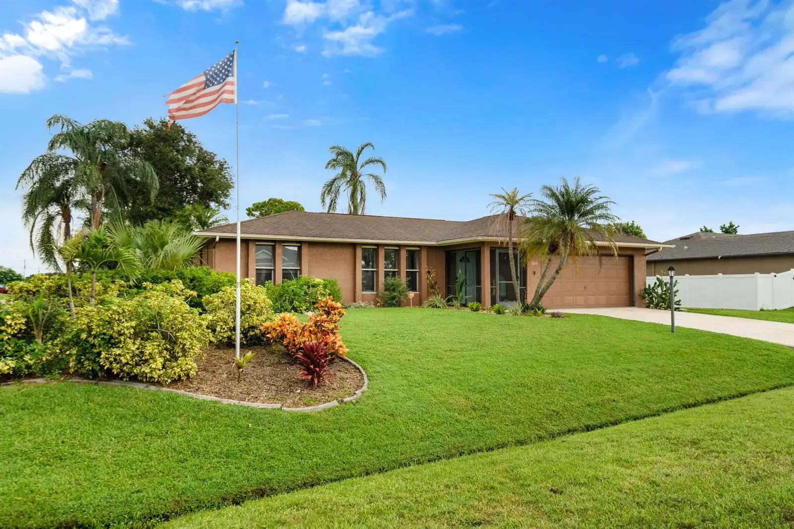 297 SW Grove Avenue, Port St. Lucie FL 34983