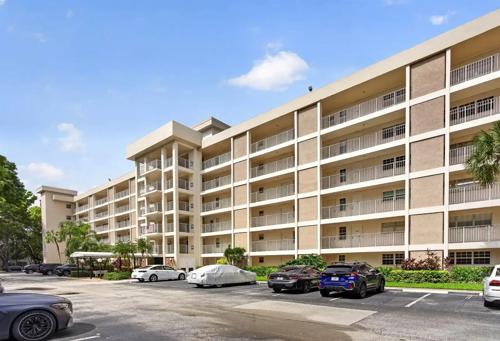 2901 S Palm Aire Drive # 610, Pompano Beach FL 33069