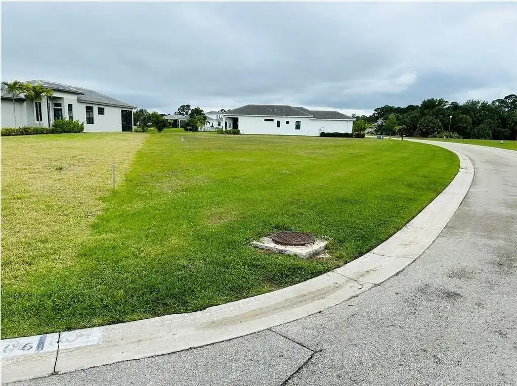 156 SE Via Bisento, Port St. Lucie FL 34952