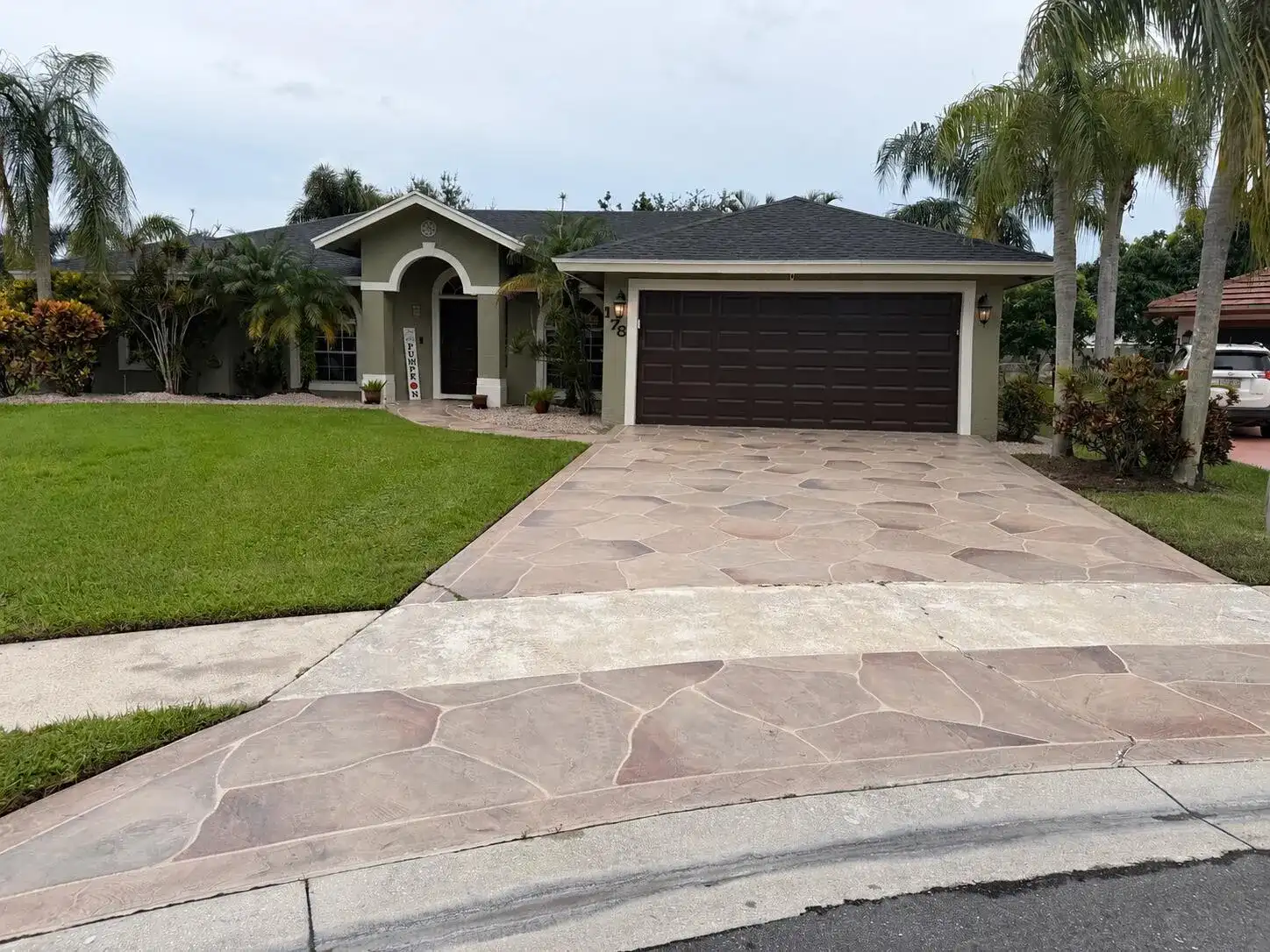 178 PARK Road N, Royal Palm Beach FL 33411