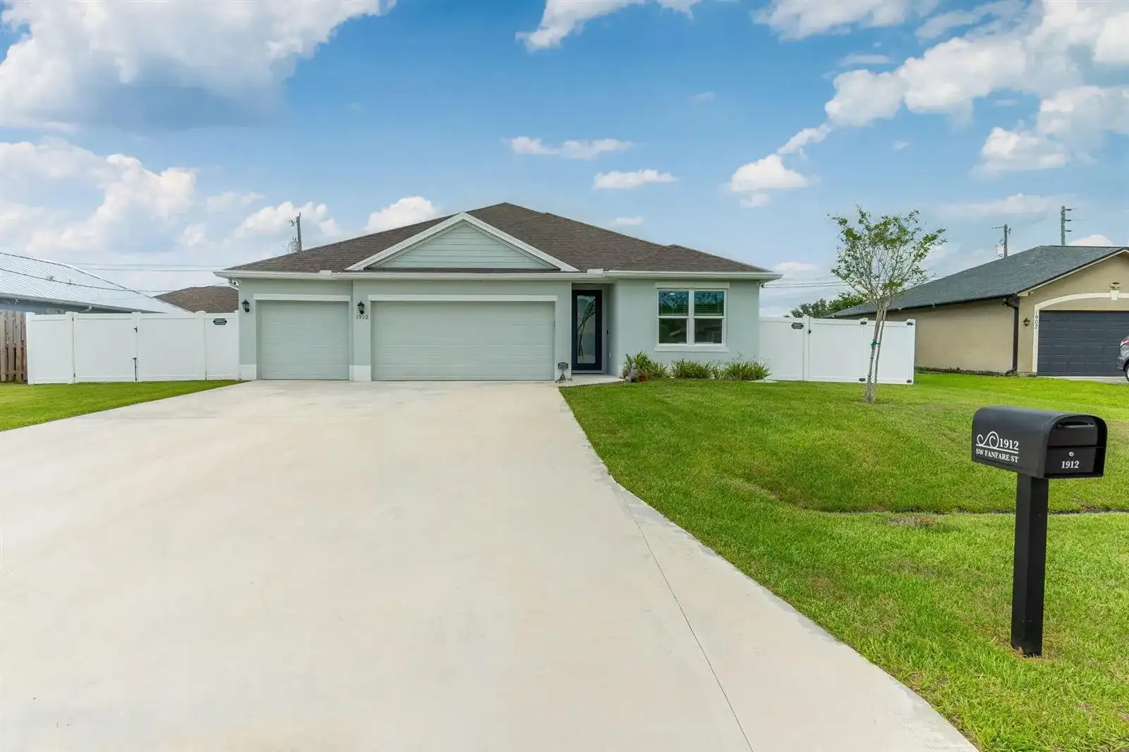 1912 SW FANFARE Street, Port St. Lucie FL 34987
