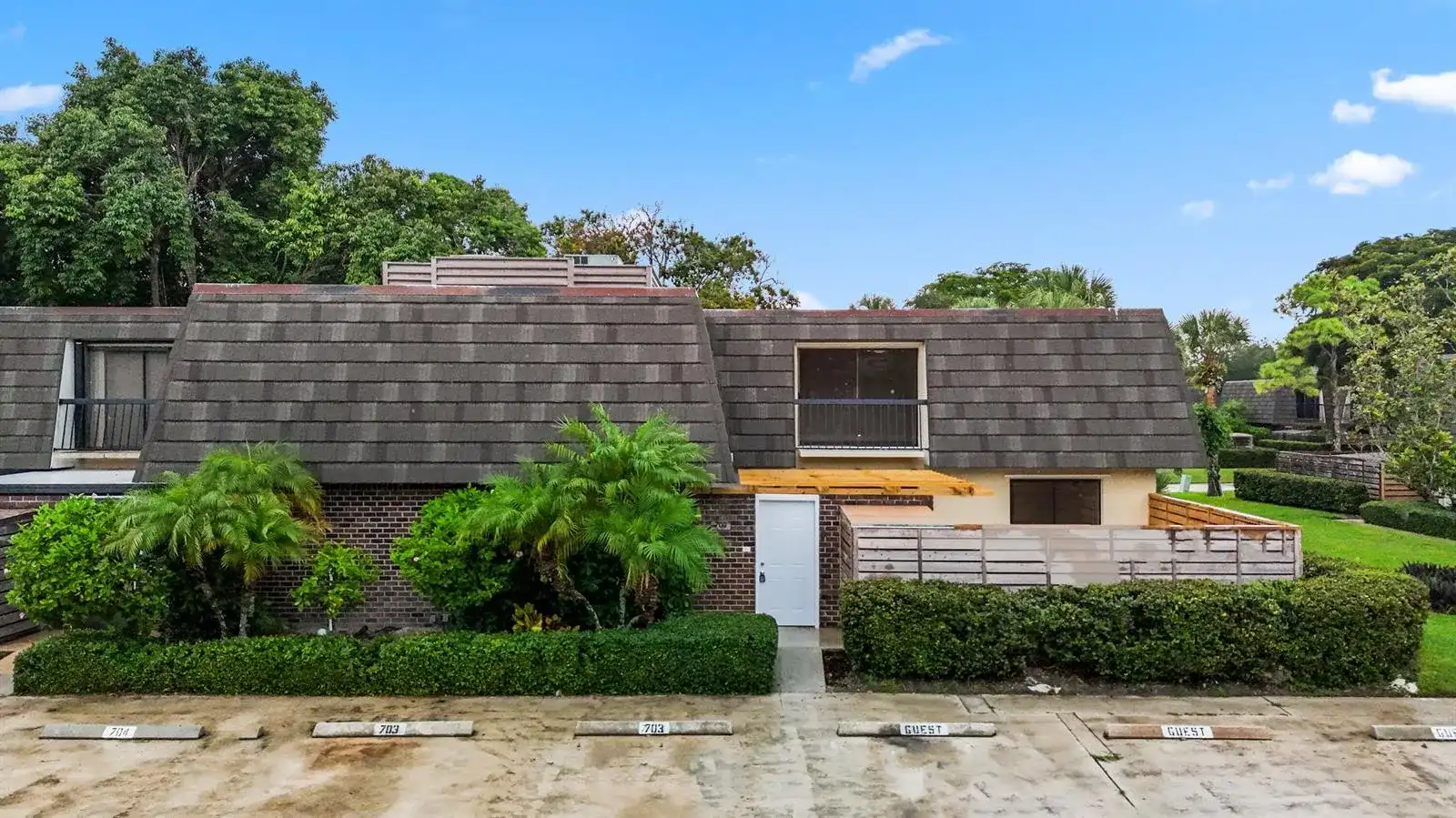 703 7th Terrace, Palm Beach Gardens FL 33418