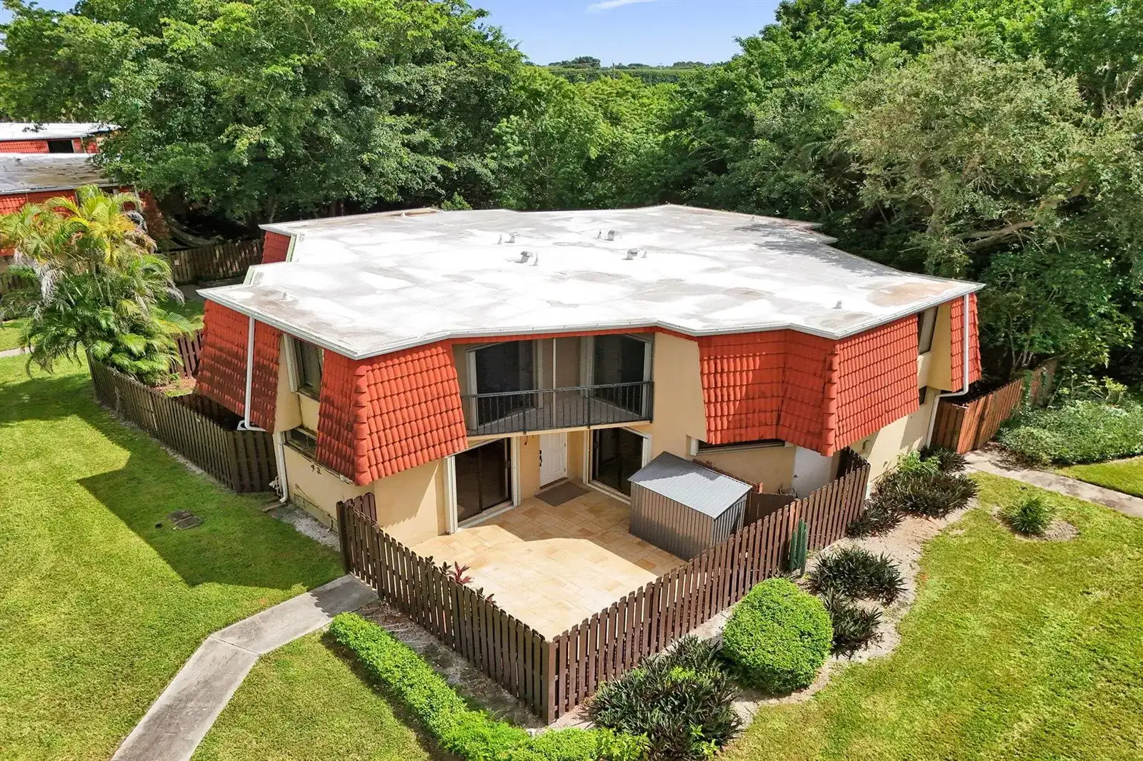 22970 OXFORD Place # A, Boca Raton FL 33433