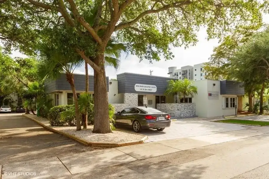 212 SE 8th Street, Fort Lauderdale FL 33316
