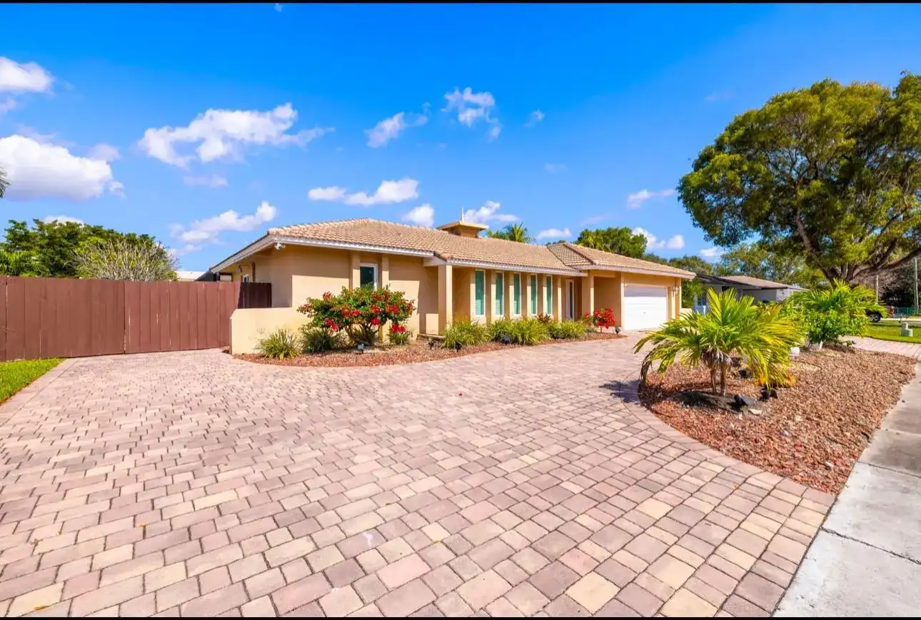 5921 SW 17th Court # 59212, Plantation FL 33317