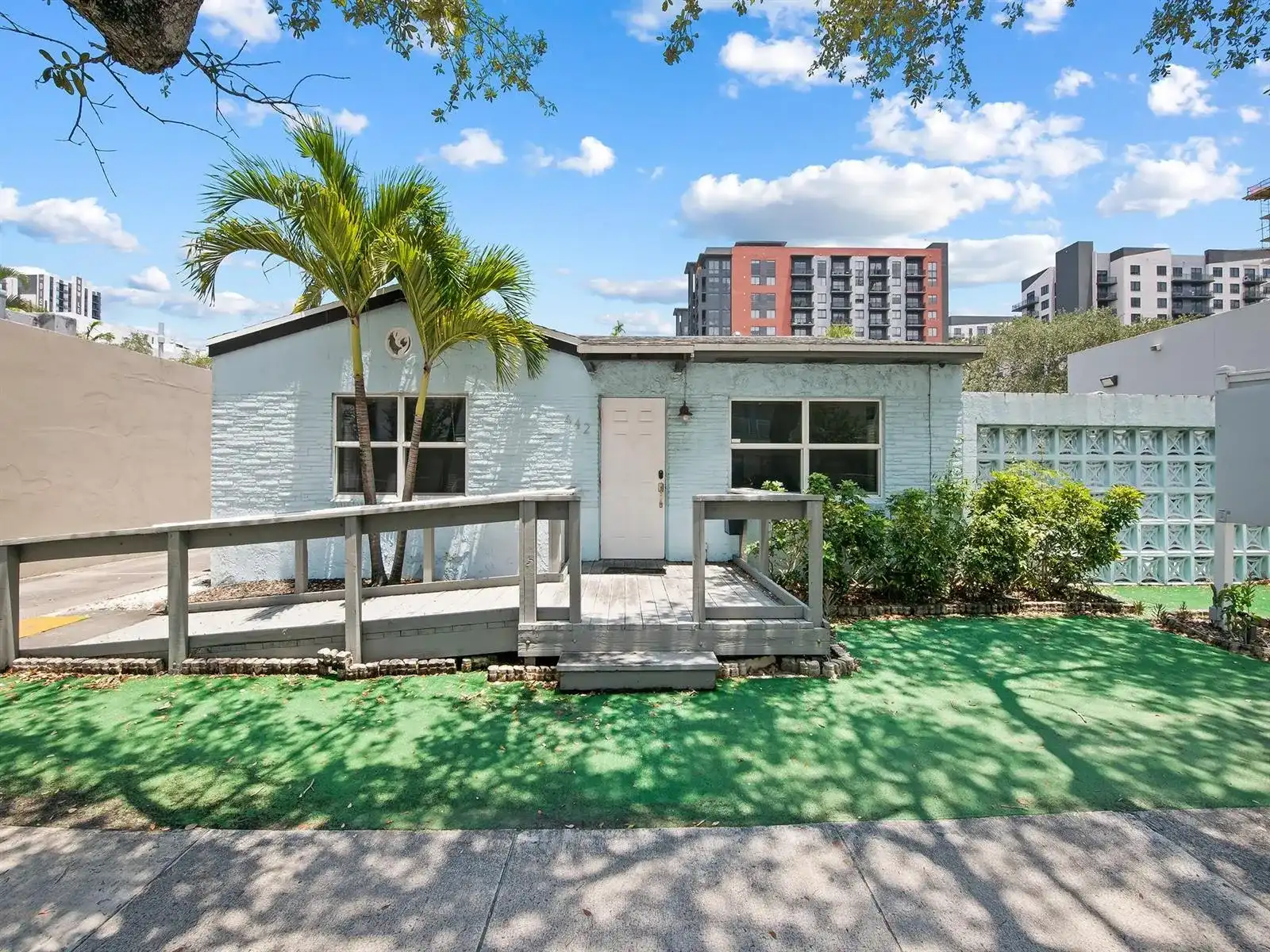 642 NE 3rd Avenue, Fort Lauderdale FL 33304