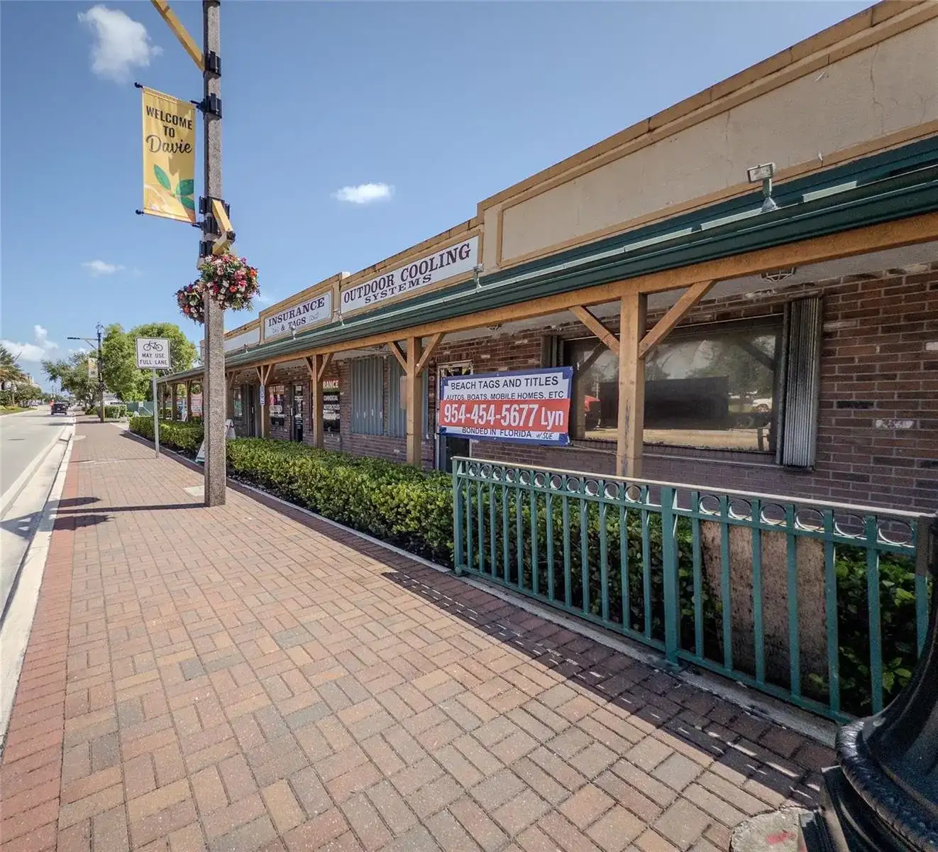 4480 SW 64th Avenue, Davie FL 33314