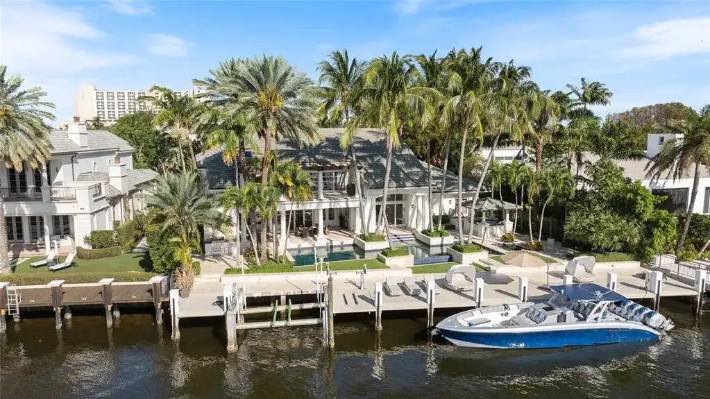 1313 E Lake Drive, Fort Lauderdale FL 33316