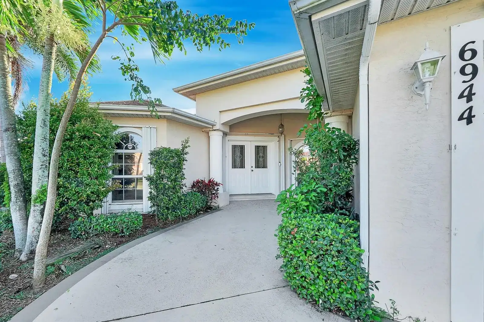 6944 NW Daffodil Lane, Port St. Lucie FL 34983