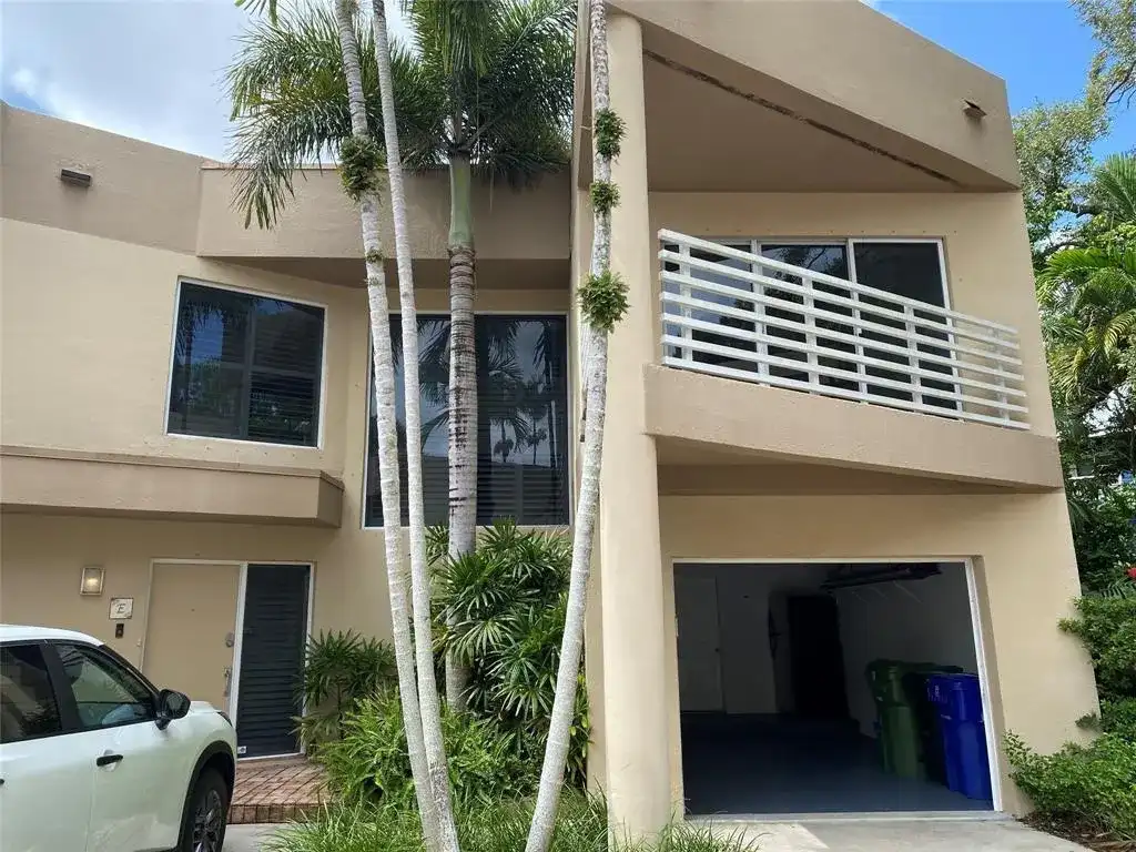 101 SE 15th Avenue, Fort Lauderdale FL 33301