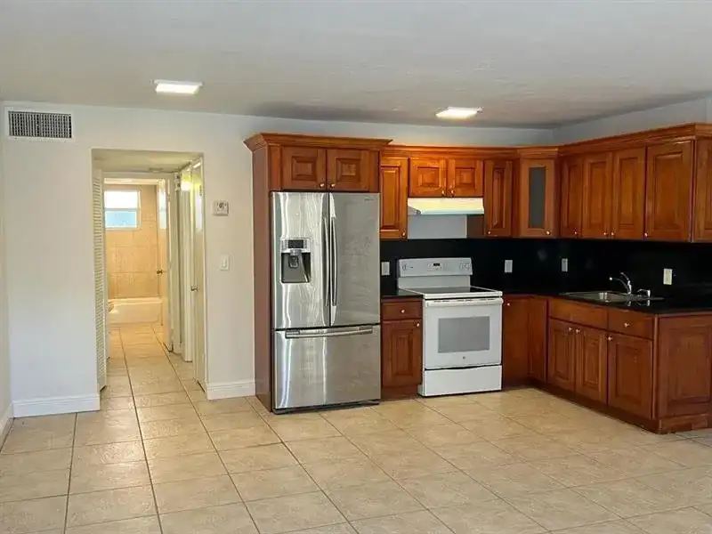 7851 Dunham Boulevard # 4, Miami FL 33138