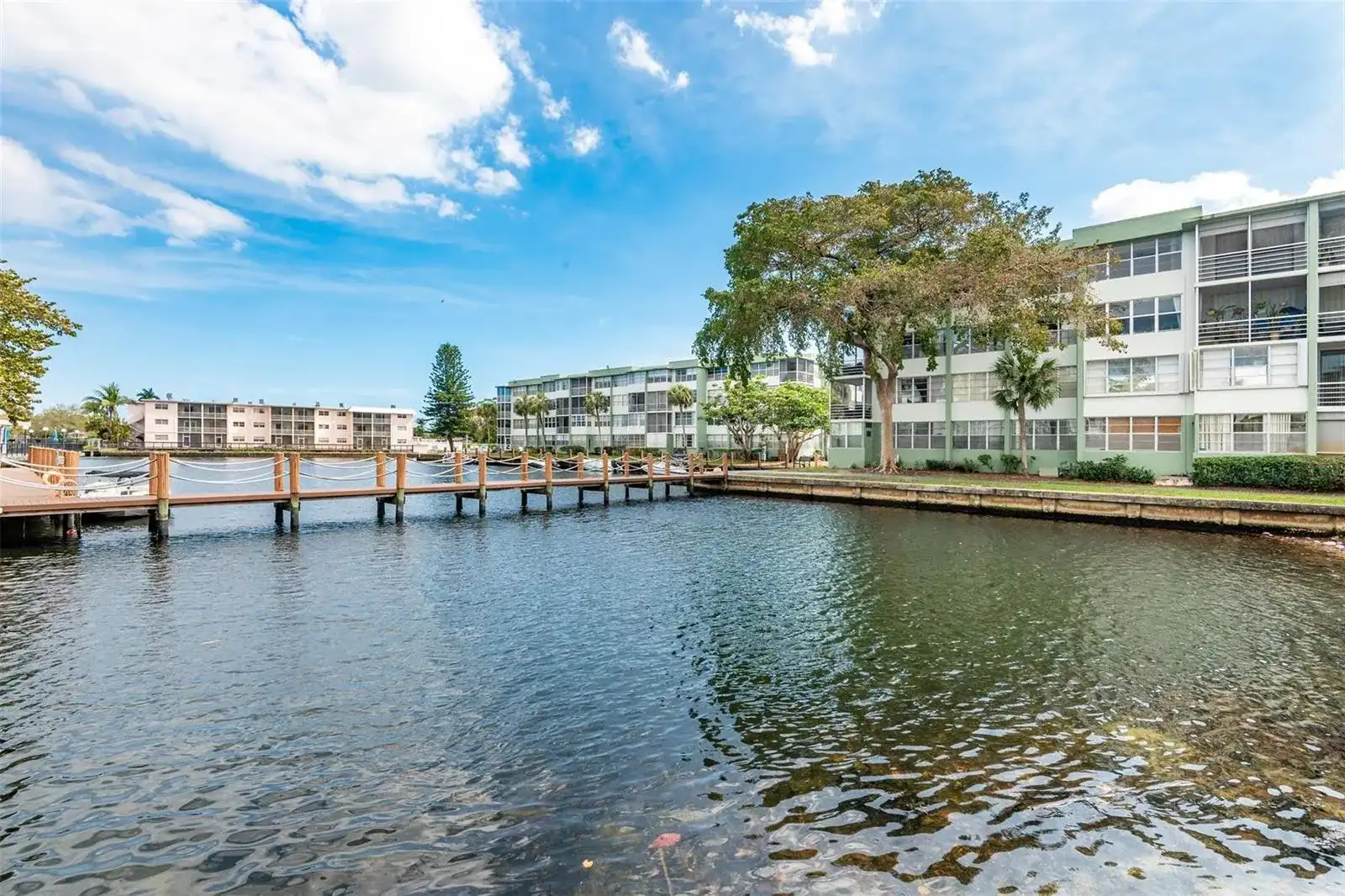2751 Taft Street # 305, Hollywood FL 33020
