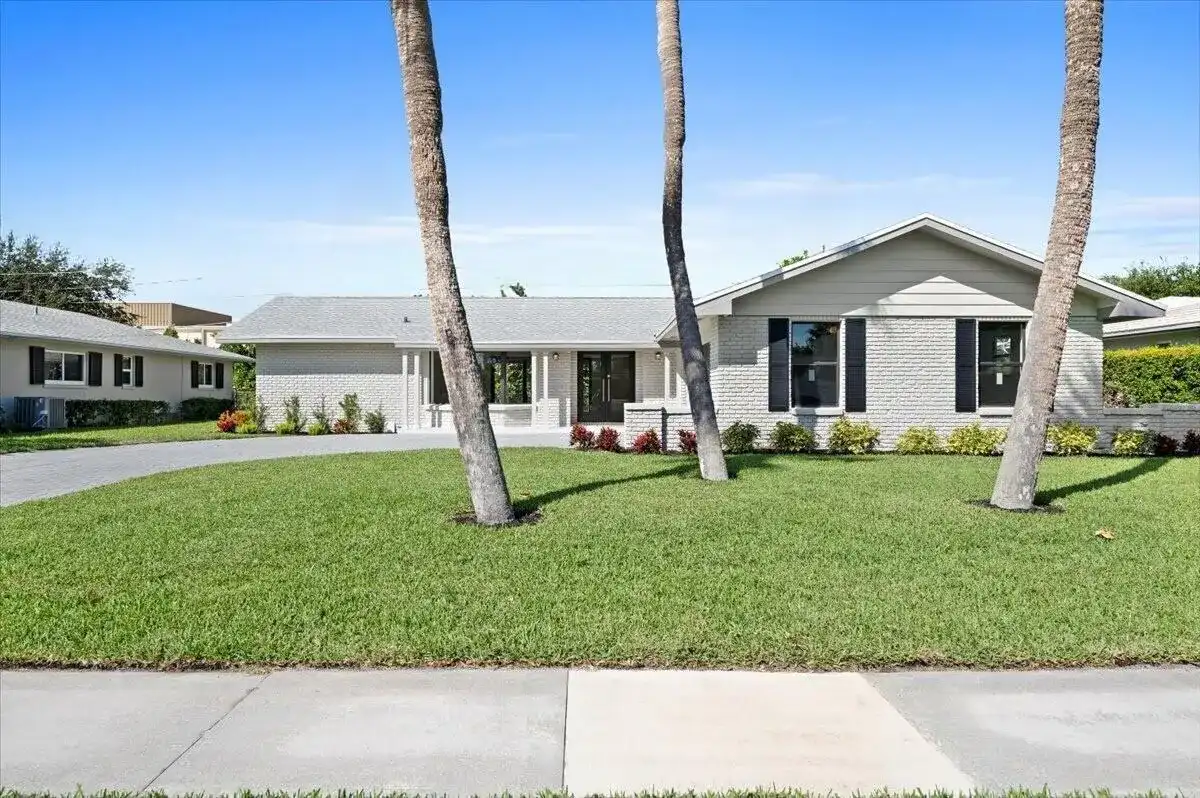 11569 Landing Place, North Palm Beach FL 33408
