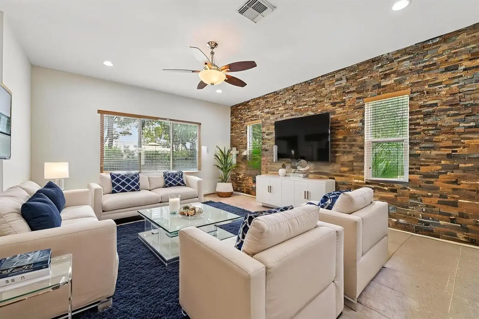 553 Gazetta Way, West Palm Beach FL 33413