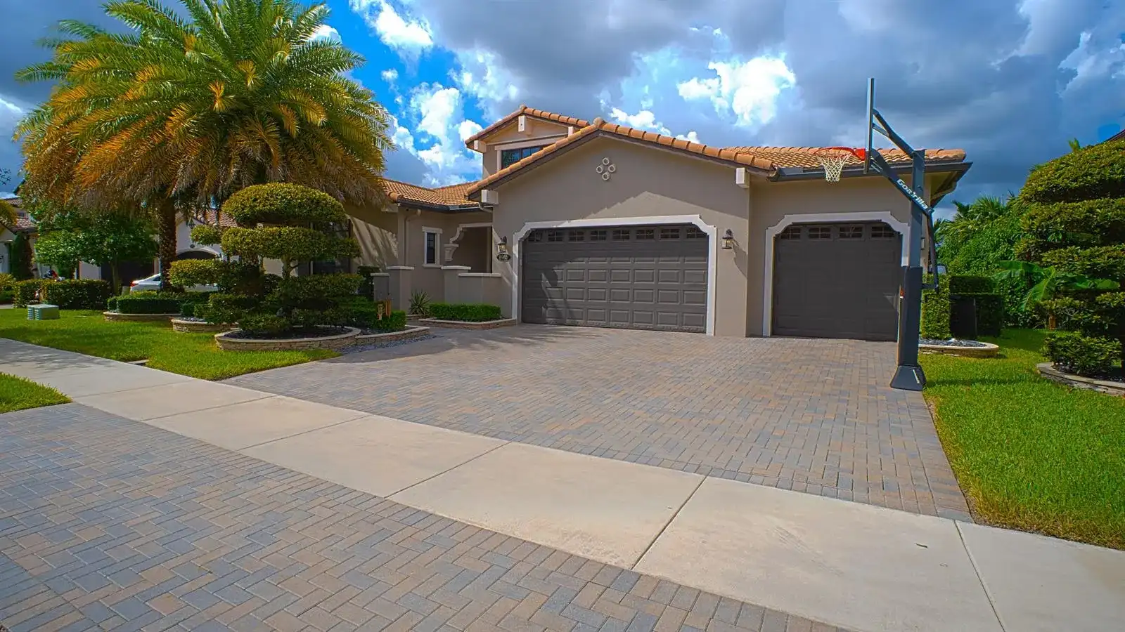 8965 Watercrest Circle E, Parkland FL 33076