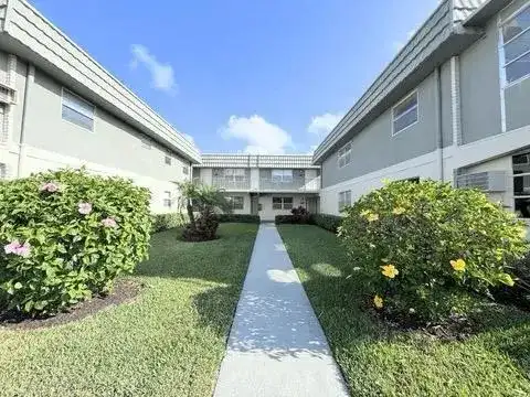 280 Flanders # F, Delray Beach FL 33484