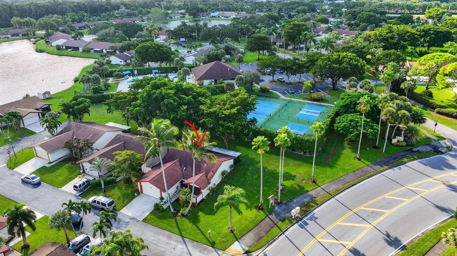 29 FAWLKLAND Circle, Boynton Beach FL 33426