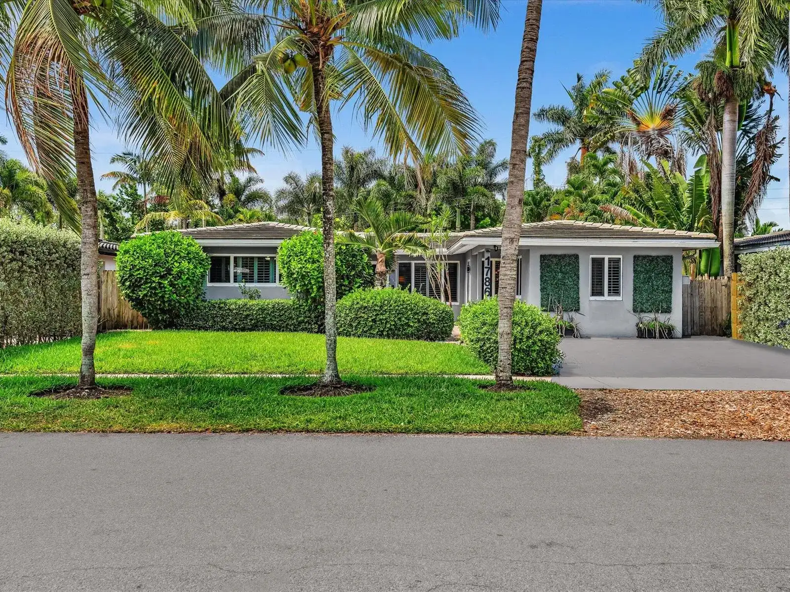 1786 NE 21st Street, Fort Lauderdale FL 33305