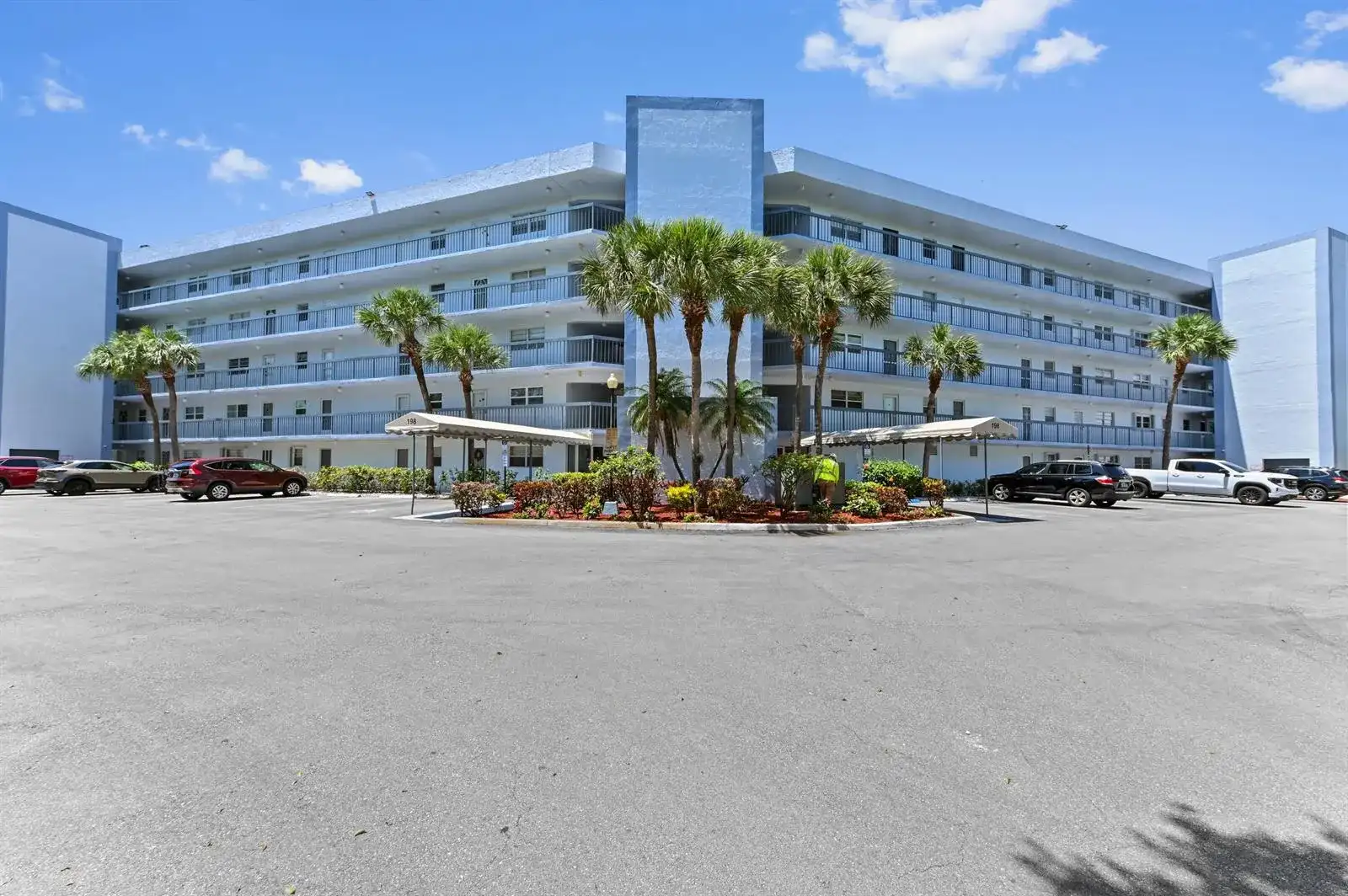 198 NW 67th Street # 207, Boca Raton FL 33487