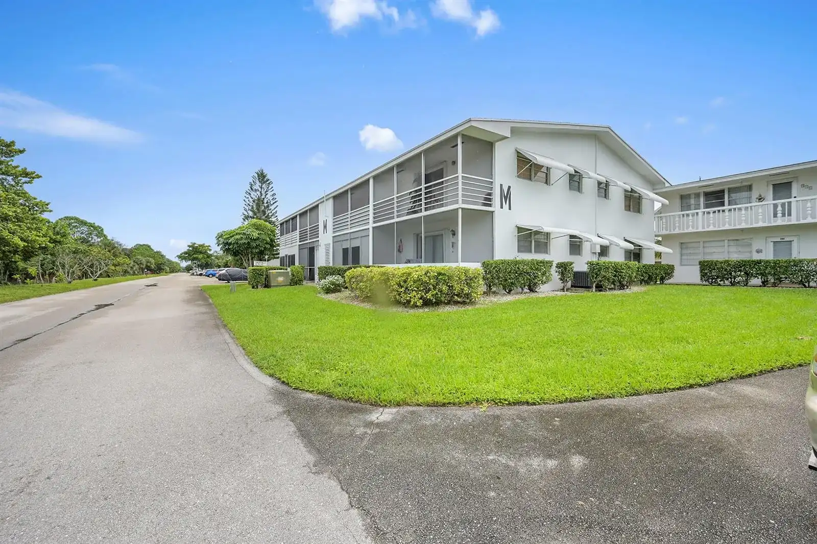 312 Sheffield M, West Palm Beach FL 33417