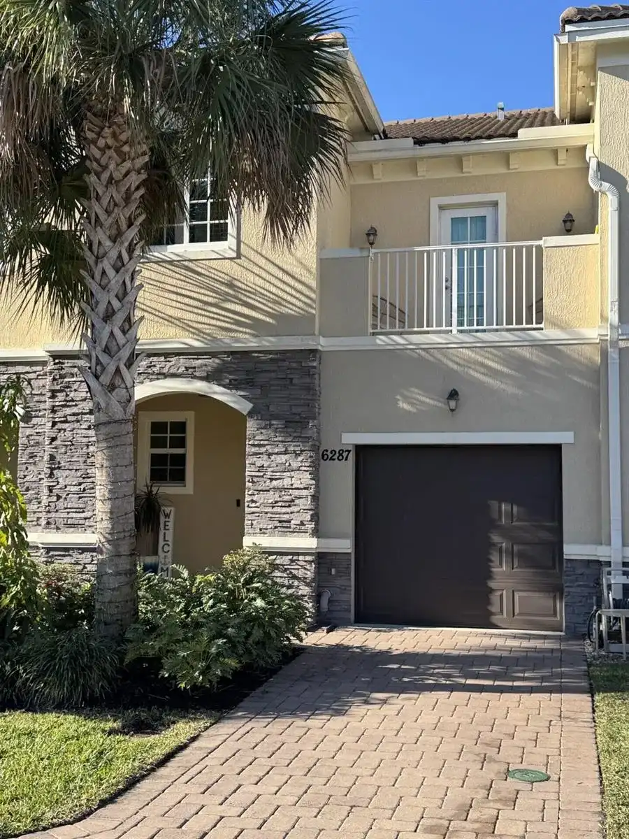 6287 SE Portofino Circle, Hobe Sound FL 33455