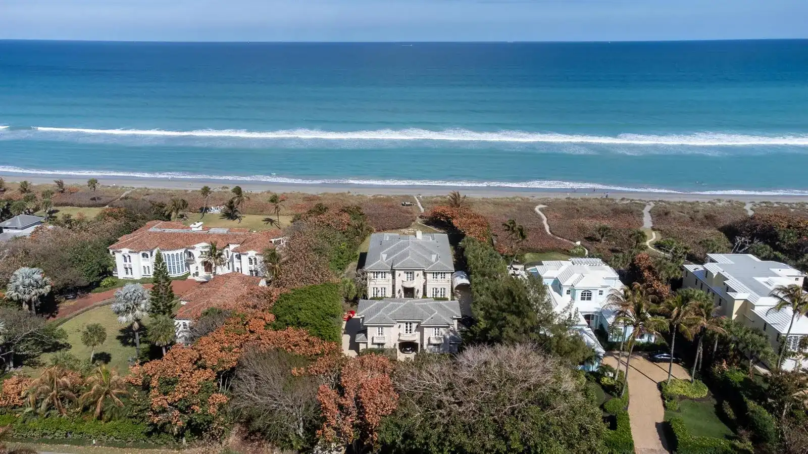 19 N Beach Road, Jupiter Island FL 33455