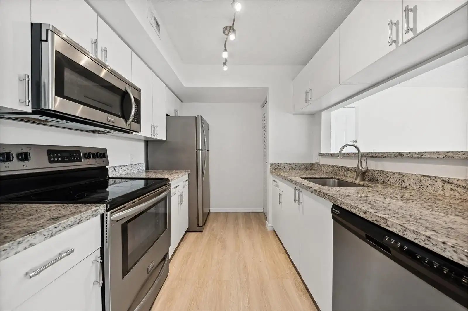 117 Yacht Club Way # 205, Hypoluxo FL 33462
