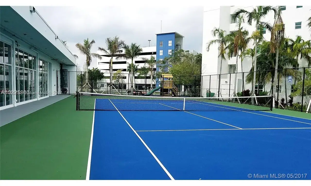 14951 Royal Oaks Ln # 808, North Miami FL 33181 photo 3