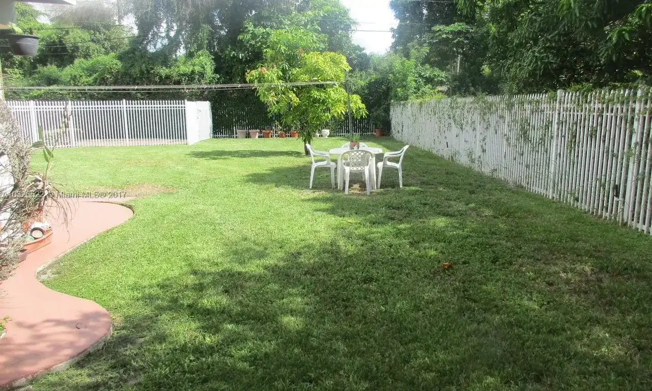 8135 SW 136th St, Pinecrest FL 33156 photo 5