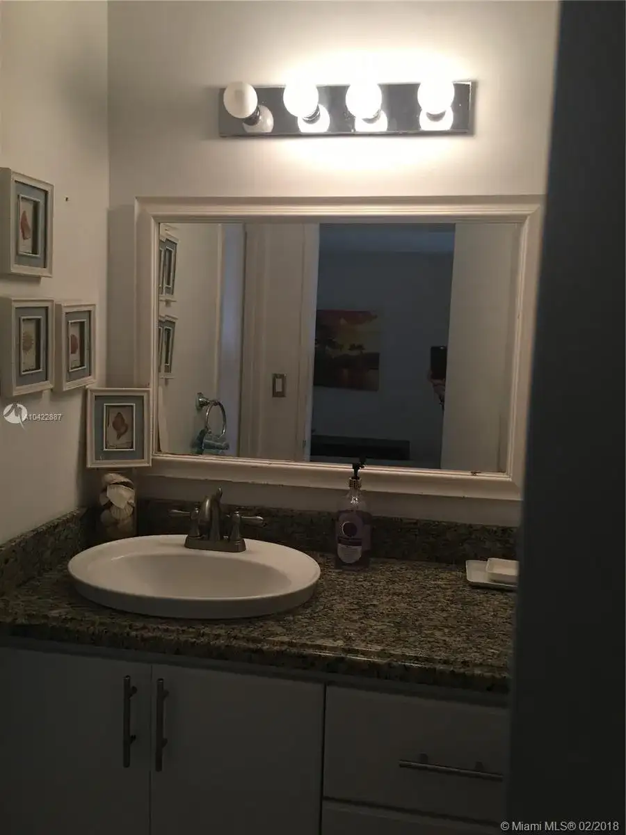 100 Lincoln Rd # 939, Miami Beach FL 33139 photo 5
