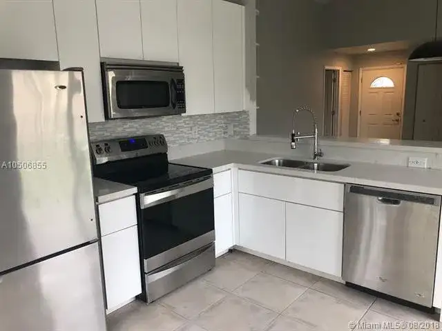 1225 Seagrape Cir, Weston FL 33326 photo 4