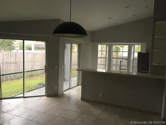 1225 Seagrape Cir, Weston FL 33326 photo 5