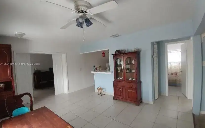 4580 NW 3rd Ave, Oakland Park FL 33309 photo 2