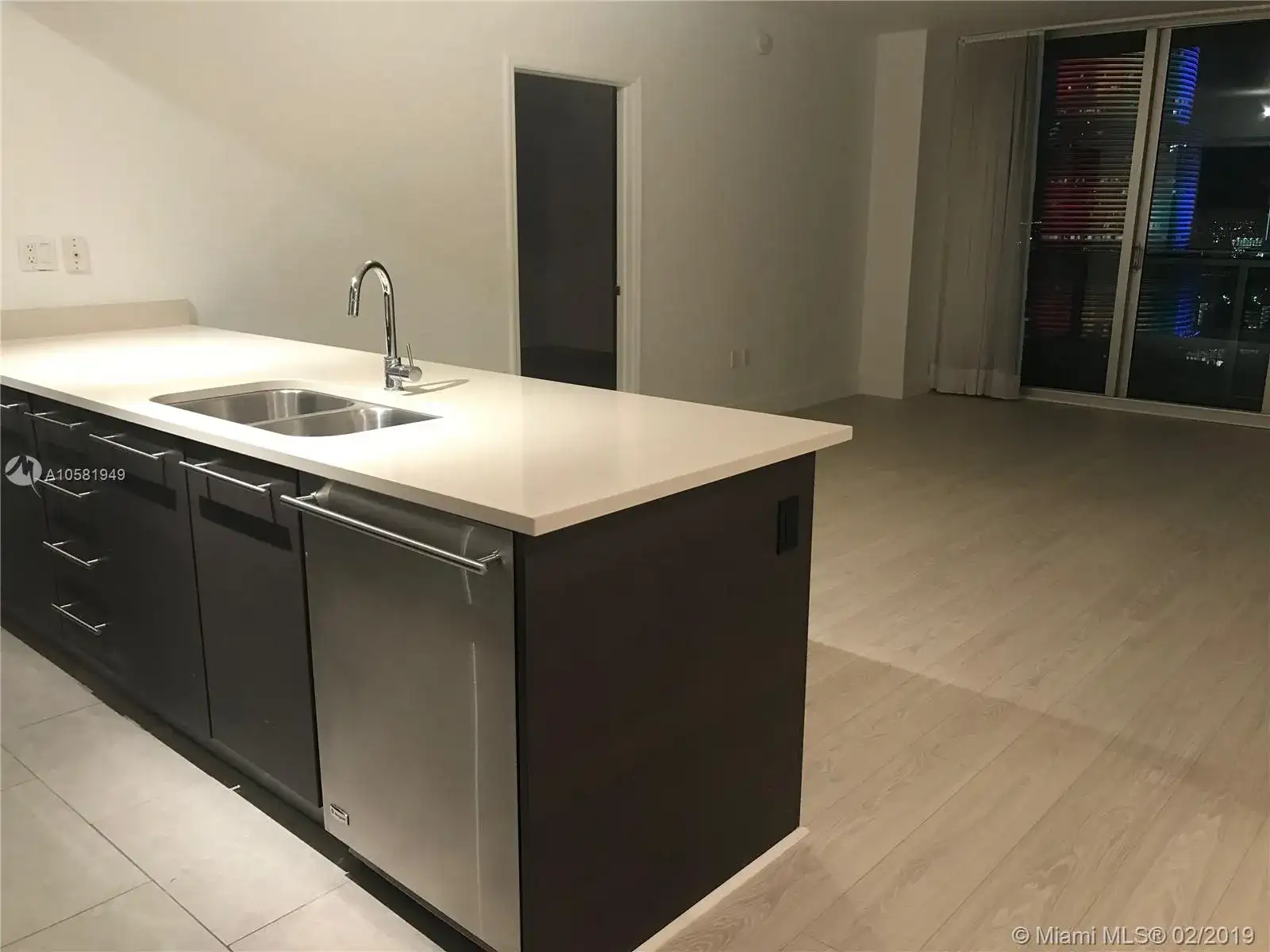 55 SE 6th St # 2905, Miami FL 33131 photo 3