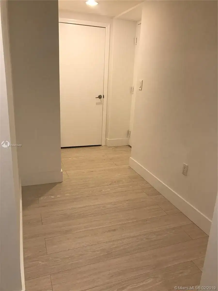 55 SE 6th St # 2905, Miami FL 33131 photo 5