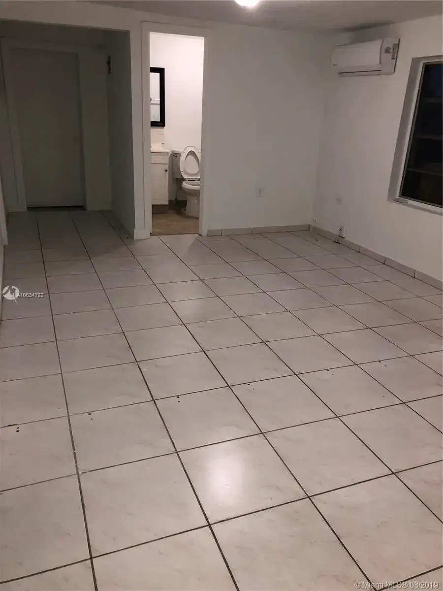 830 E 12th Pl, Hialeah FL 33010 photo 2